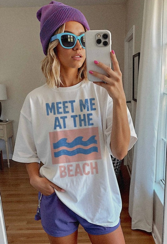 Meet me at the beach graphic tee