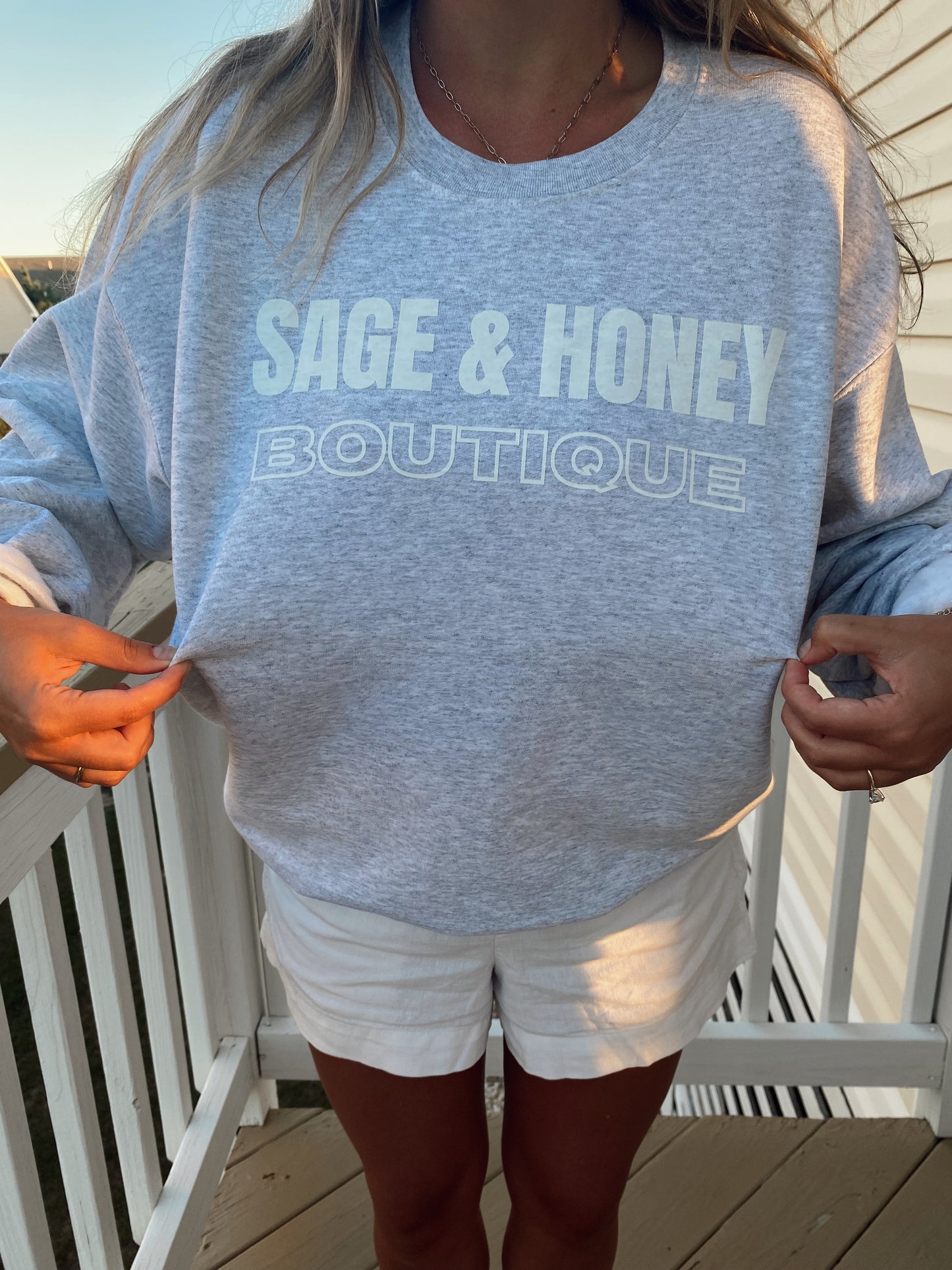 SAGE & HONEY SWEATSHIRT